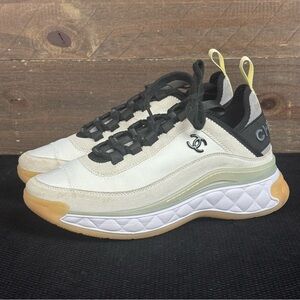 Women’s Channel velvet calfskin CC sneakers ivory black size 37 US 7